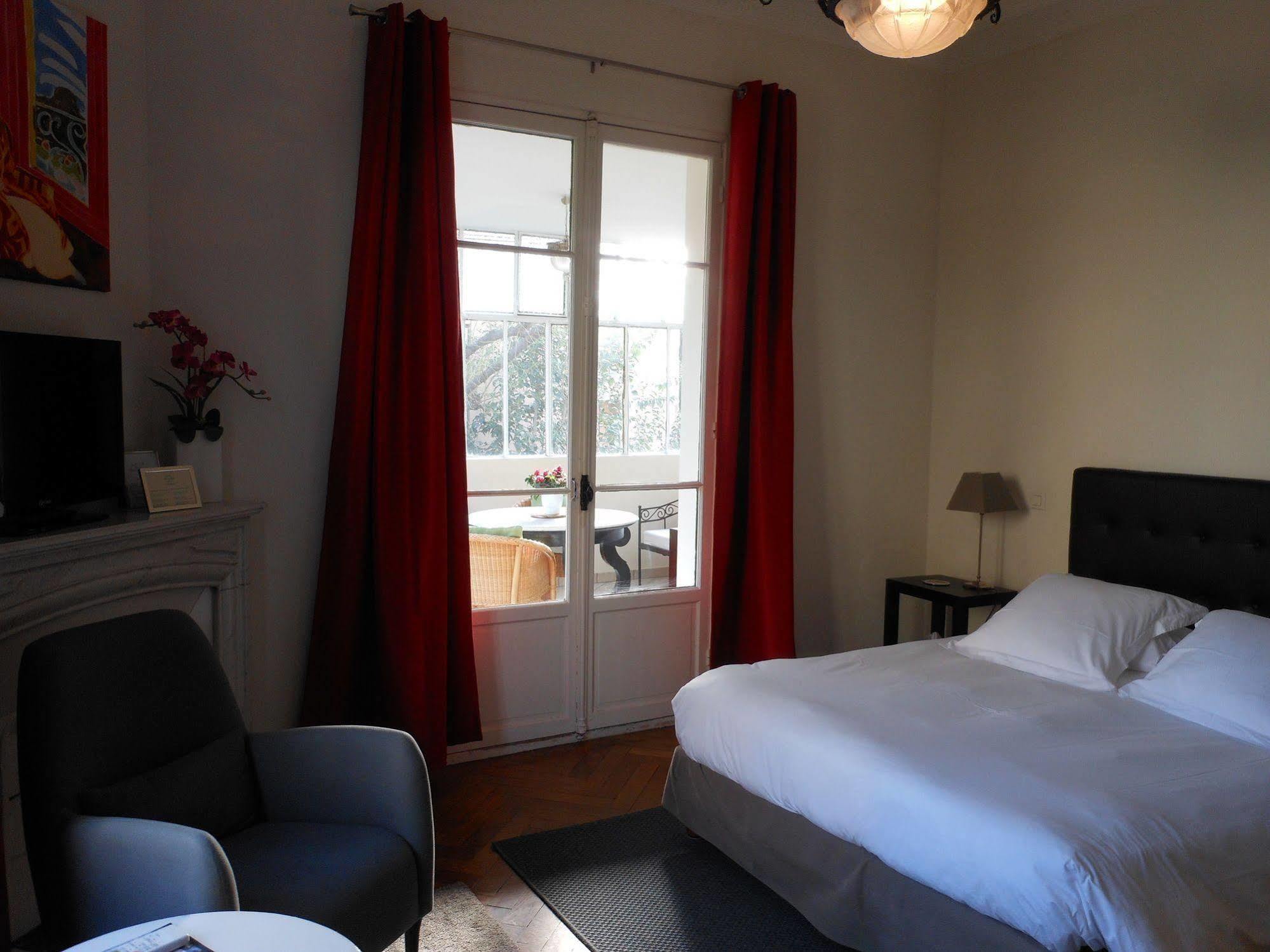 Hotel Villa Les Cygnes นีซ ภายนอก รูปภาพ
